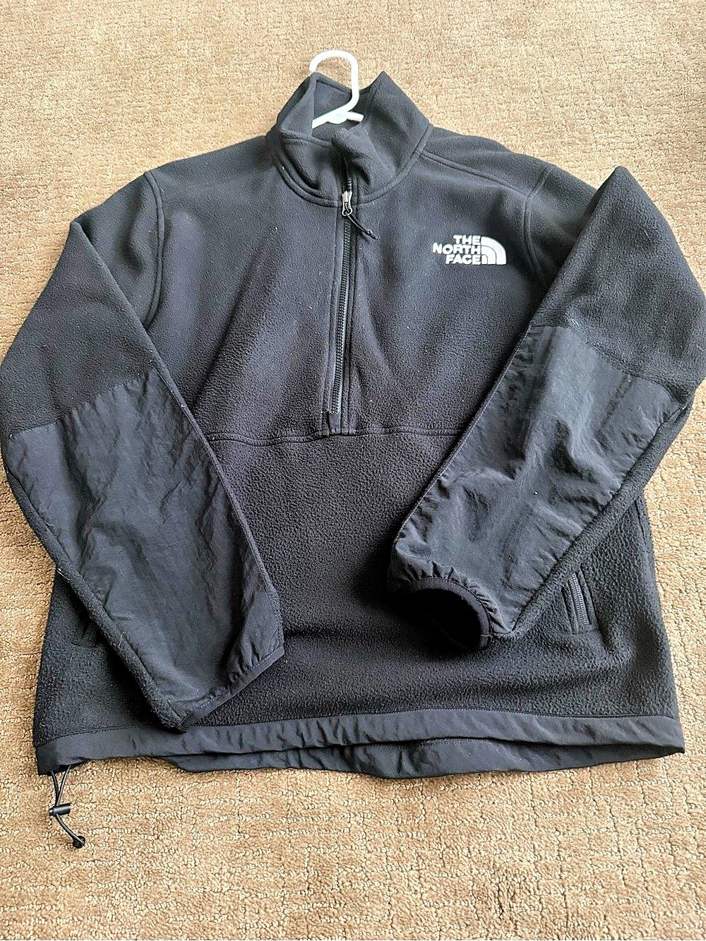 The North Face Men's Black Quarter-Zip Pullover